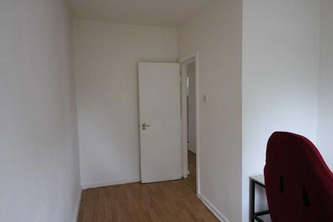 2 bedroom flat to rent, Botanic Road, Liverpool