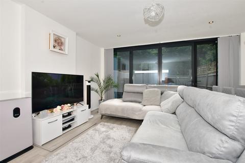 56 Brookfields Avenue, Mitcham, CR4 4BT