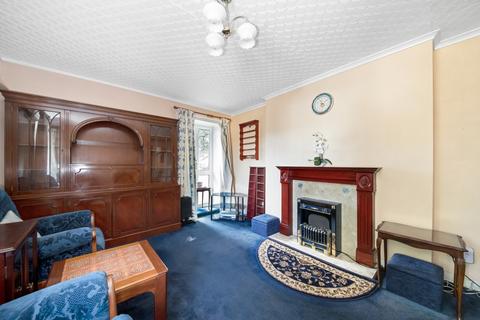 6 Strongbow Crescent, Eltham, London, SE9 1DP