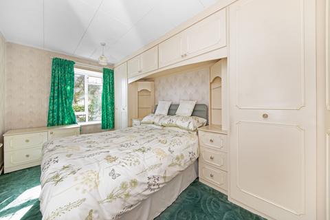 6 Strongbow Crescent, Eltham, London, SE9 1DP