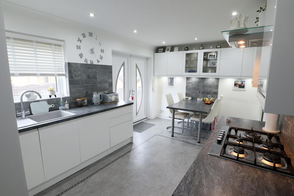 Kitchen (1)