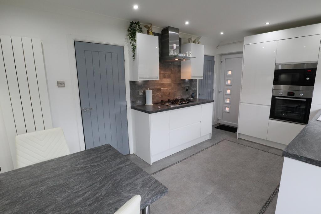 Kitchen (2)