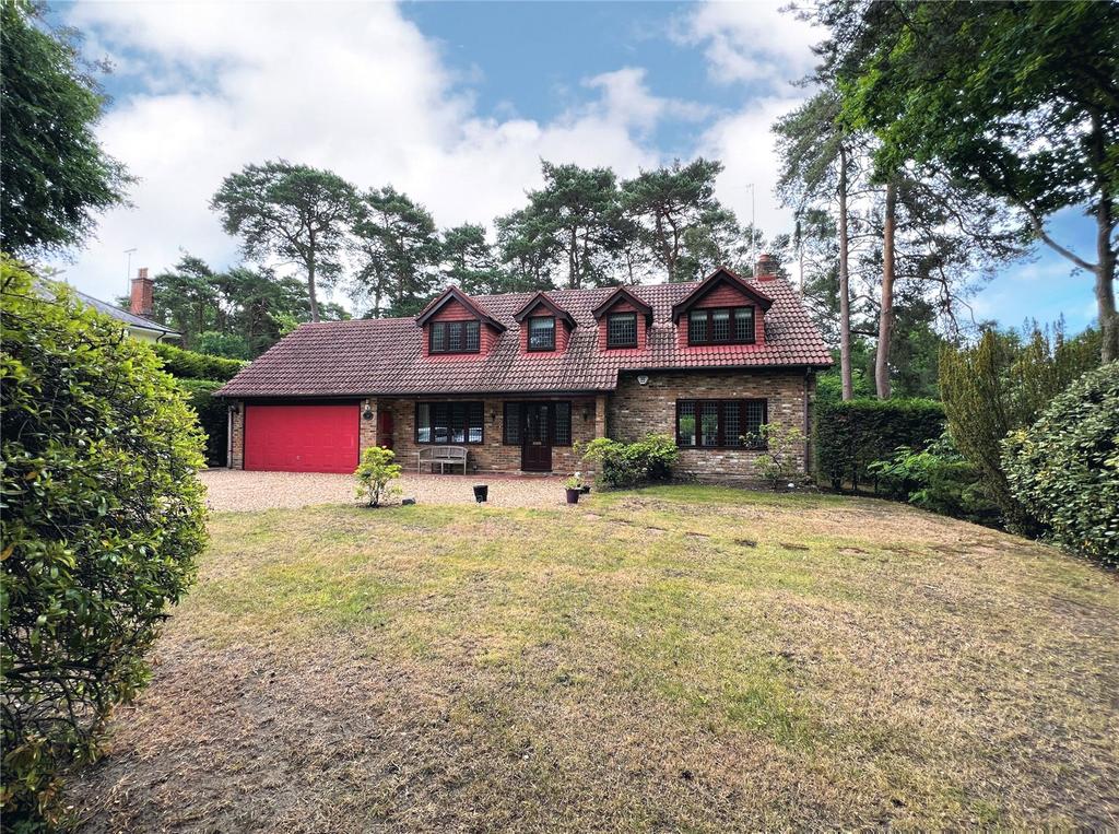 Brackendale Road, Camberley, Surrey... 5 bed detached house £975,000