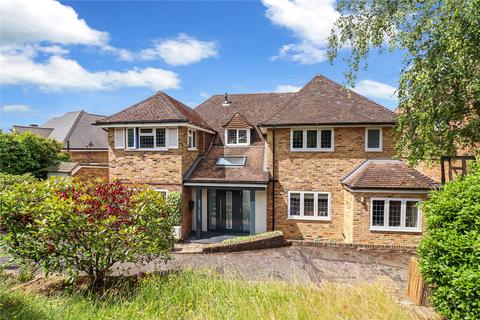 Foxdell Way, Chalfont St Peter, Buckinghamshire, SL9