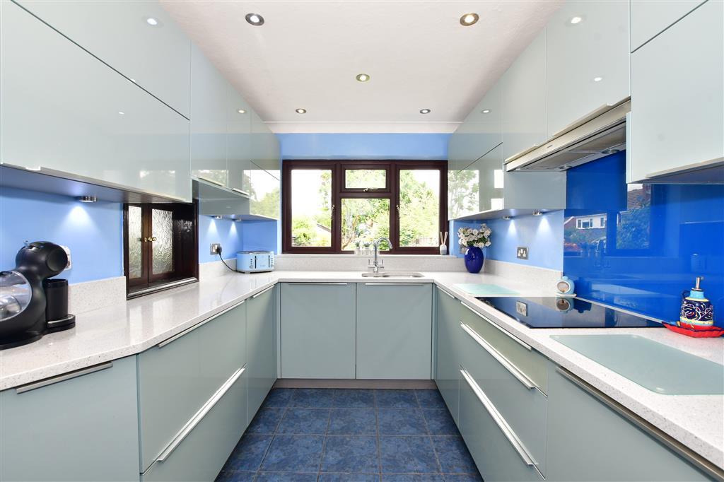 The Warren, Billericay, Essex 4 bed detached house £665,000