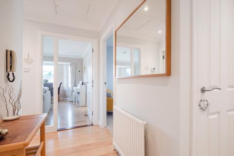 3 bedroom flat for sale - Riverside Gardens , Busby , Glasgow, G76 8EP