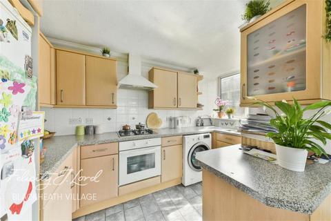 2 bedroom flat to rent - Master Gunner Place, Woolwich