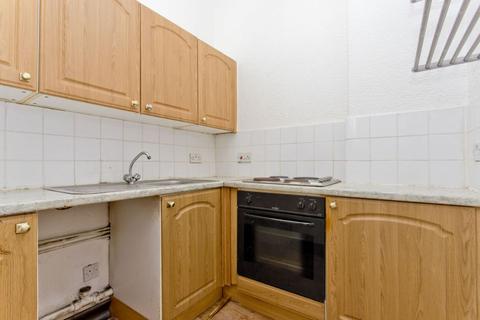 2f3, 44 Seafield Road, Edinburgh, EH6 7LQ