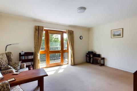 2 bedroom flat for sale - Stildon Mews, London Road, East Grinstead, West Sussex, RH19 1PX