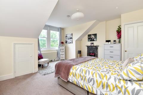 2 bedroom apartment to rent - Oakwood Avenue Beckenham BR3