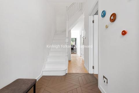 39 Killearn Road, Catford, London, SE6 1BN