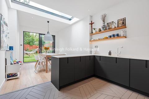 39 Killearn Road, Catford, London, SE6 1BN
