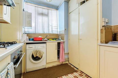 Flat 11, Winchester House Hallfield Estate, London, W2 6EA