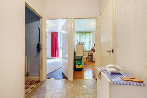 Flat 11, Winchester House Hallfield Estate, London, W2 6EA