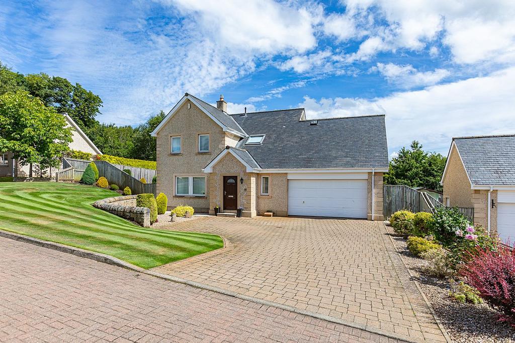 14 Broomlands, Kelso TD5 7PR 3 bed detached house £450,000