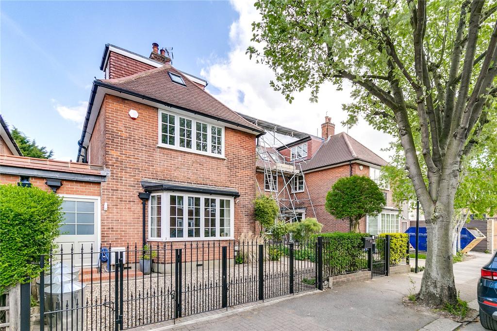 Ellerton Road, Wandsworth, London, SW18 5 bed semidetached house £