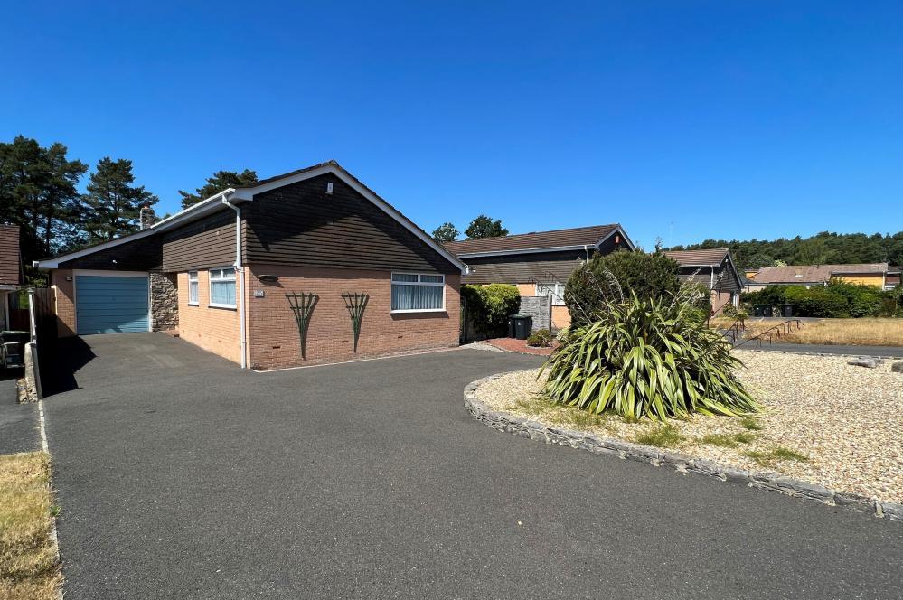 The Glade, Ashley Heath, BH24 2HR 3 bed detached bungalow for sale £