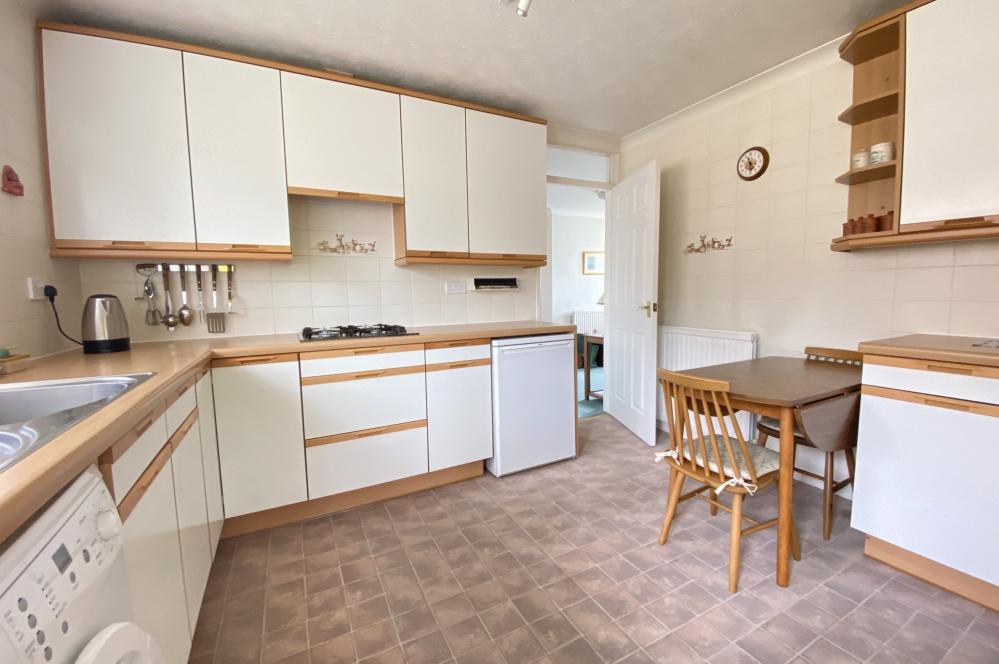 The Glade, Ashley Heath, BH24 2HR 3 bed detached bungalow for sale £