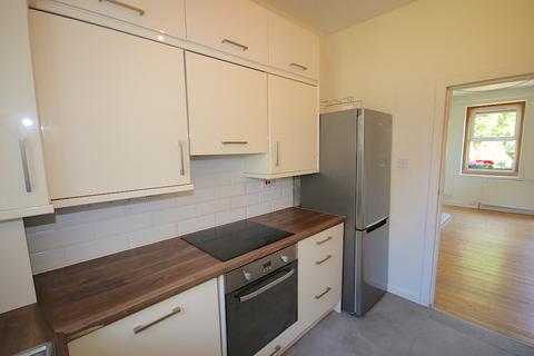 2 bedroom flat to rent, Broughton Road, Edinburgh, EH7