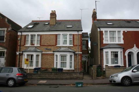 4 bedroom semi-detached house to rent, Divinity Road, East Oxford *Student Property 2025*