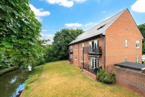 2 bedroom ground floor flat for sale, Bank Mill, Berkhamsted HP4