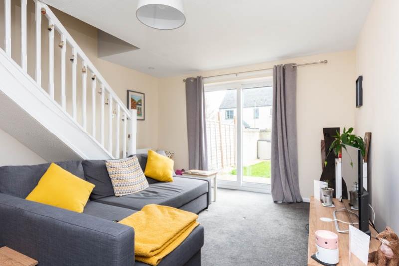 Stow Avenue, Witney, OX28 5GR 2 bed terraced house £1,075 pcm (£248 pw)