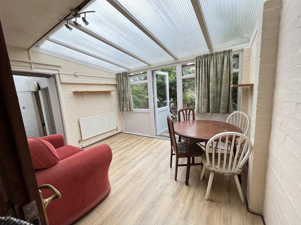 Cadleigh Gardens, Birmingham B17 3 bed terraced house £1,200 pcm (£