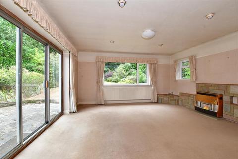 31 Great Tattenhams, Epsom, KT18 5RF