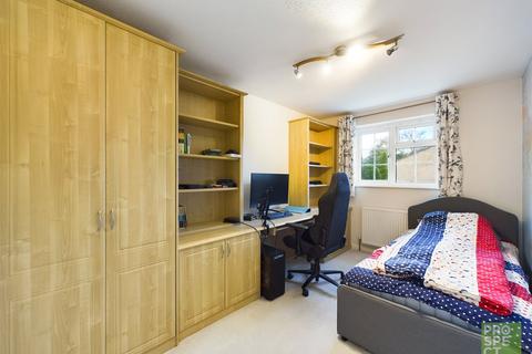 21 Abingdon Road, Sandhurst, GU47 9RN
