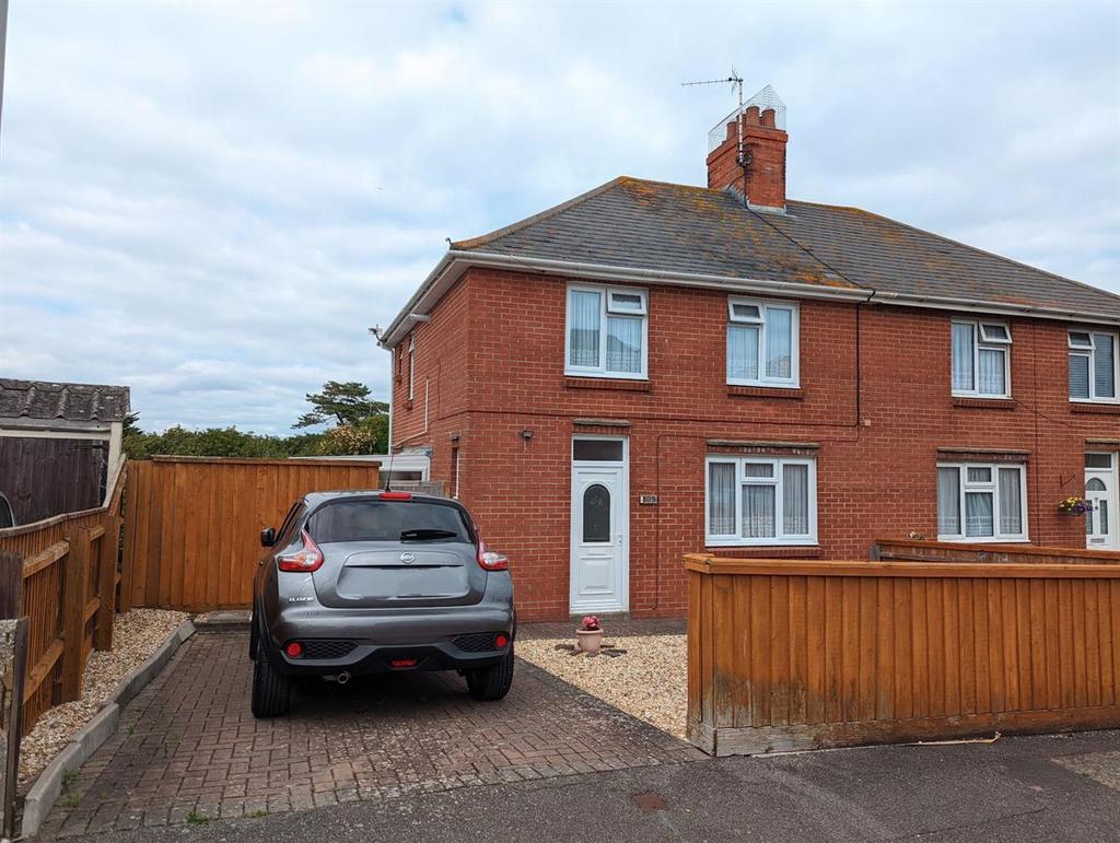 Kitchener Road, Weymouth 3 bed semidetached house £270,000