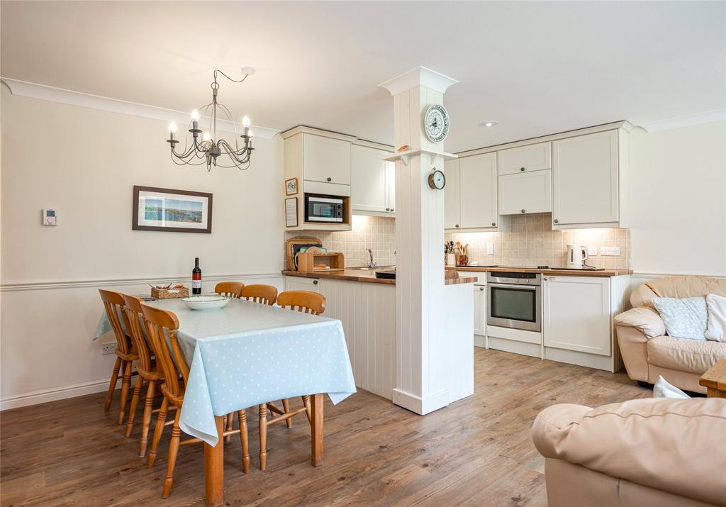 Sherford, Kingsbridge, Devon, TQ7 2 bed barn conversion £