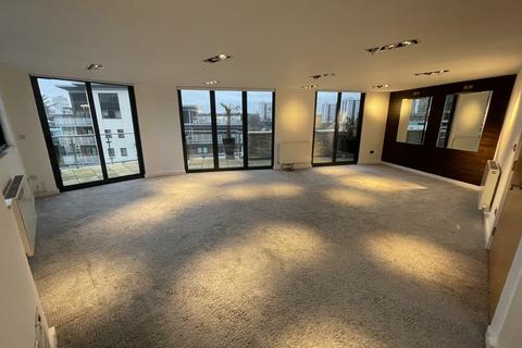 3 bedroom penthouse to rent, King Edwards Wharf, 25 Sheepcote Street, B16 8FX