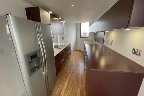 3 bedroom penthouse to rent, King Edwards Wharf, 25 Sheepcote Street, B16 8FX