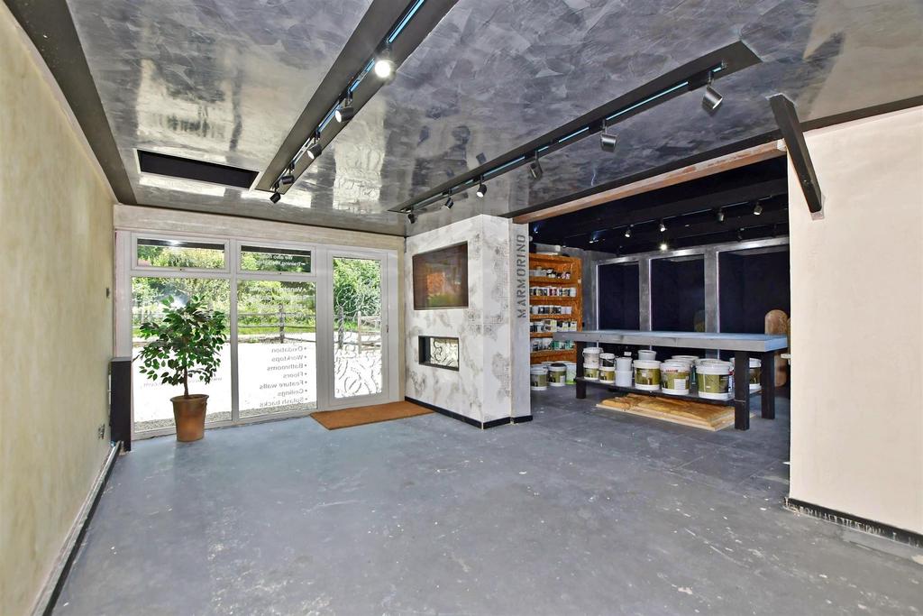 Workshop/Outbuildings