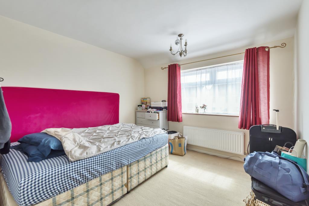 Almond Avenue, Kidlington, Oxfordshire, OX5 3 bed semidetached house
