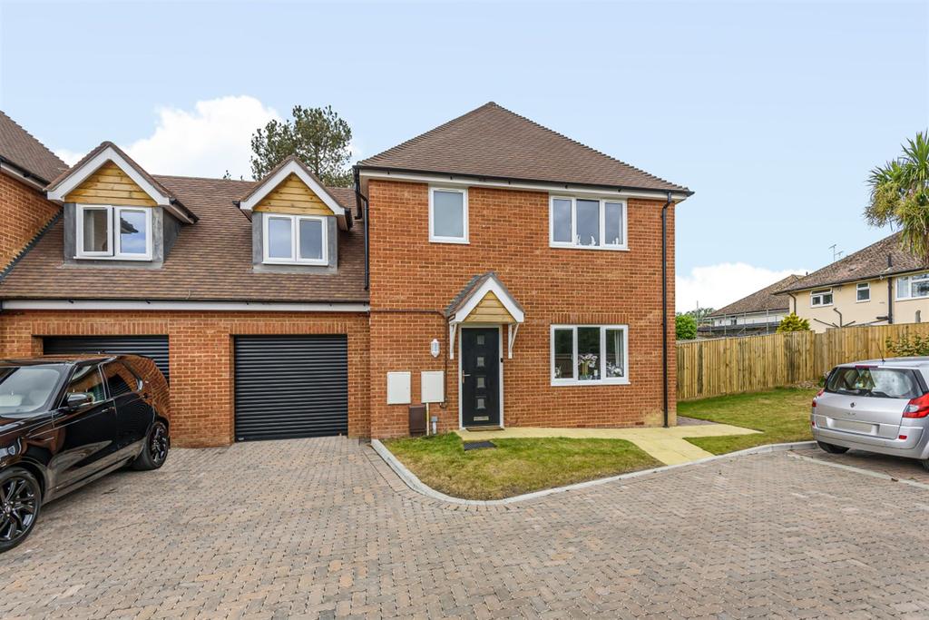 Pevensey Road, Bognor Regis, PO21 4 bed semidetached house £500,000