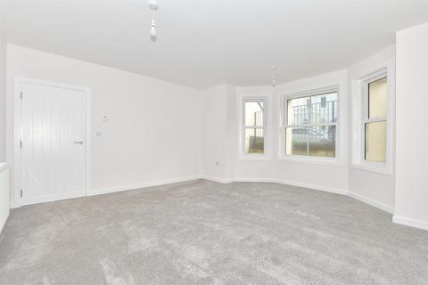 3 bedroom apartment for sale, Trinity Gardens, Folkestone, Kent