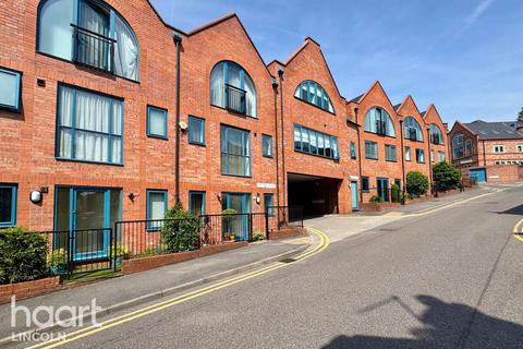 4 bedroom townhouse to rent, Cordage Court, Lincoln