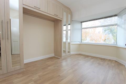 3 bedroom house to rent - Rugby Avenue , London, N9