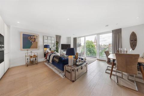 2 bedroom flat for sale, Tileman House, Upper Richmond Road, SW15