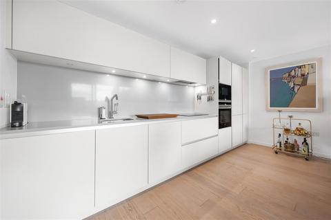 2 bedroom flat for sale, Tileman House, Upper Richmond Road, SW15