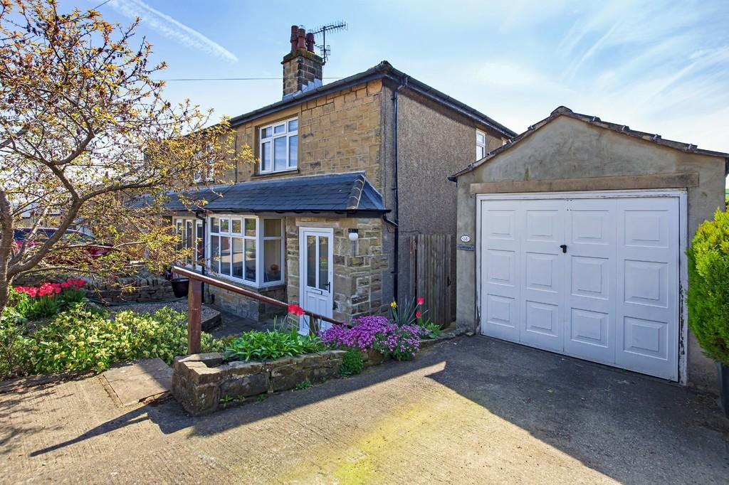 Moor Lane, Addingham 3 bed semidetached house £400,000