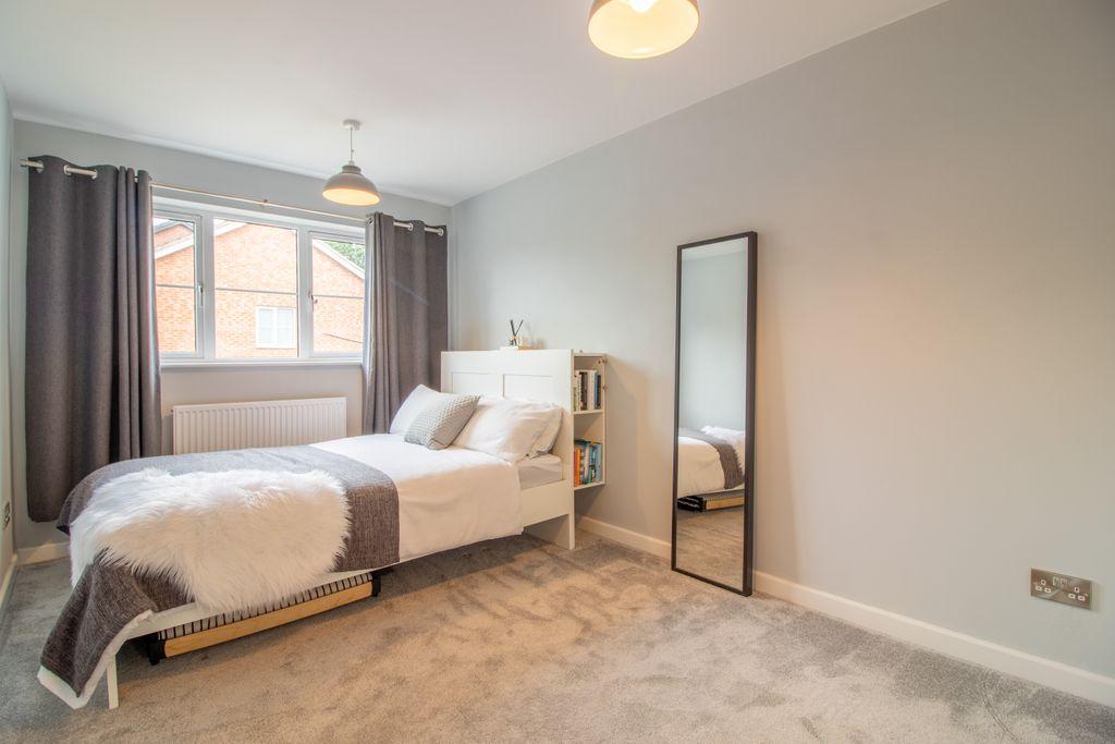 Bedroom 2 (Double)