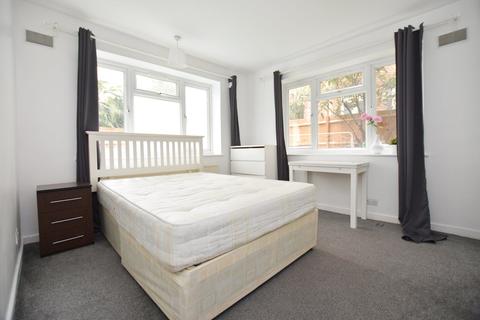 3 bedroom ground floor flat for sale - Doral Court, Chichele Road, Cricklewood, NW2 3AR