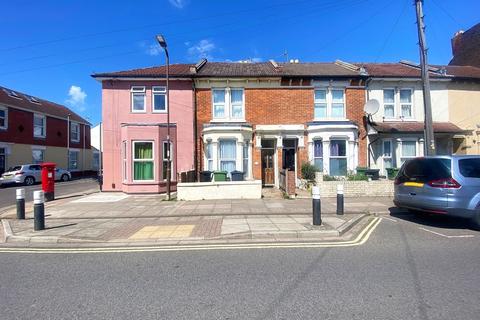 4 bedroom terraced house to rent, Francis Avenue, Southsea