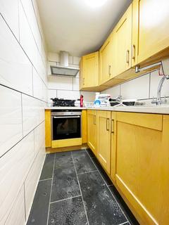 2 bedroom flat to rent, 128 Hoxton Street, London
