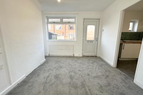 3 bedroom townhouse to rent, Ashby View, Bramley