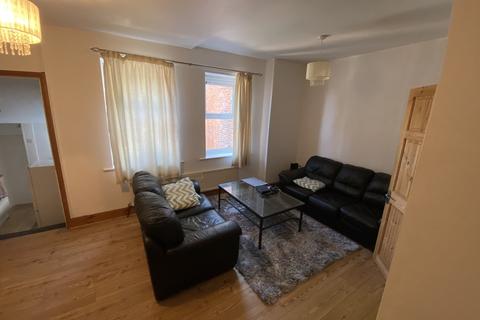 2 bedroom flat to rent - Howard Street, Gateshead