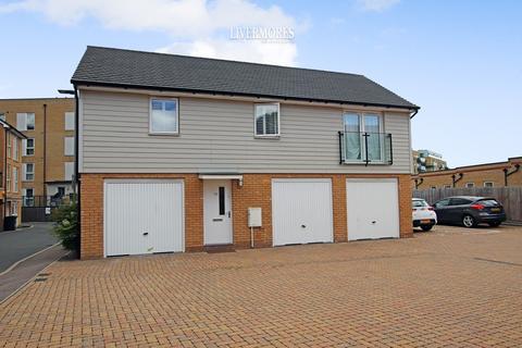 28 Foster Drive, Dartford, DA1 5UB
