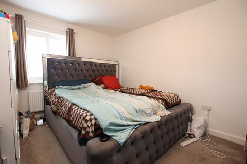28 Foster Drive, Dartford, DA1 5UB